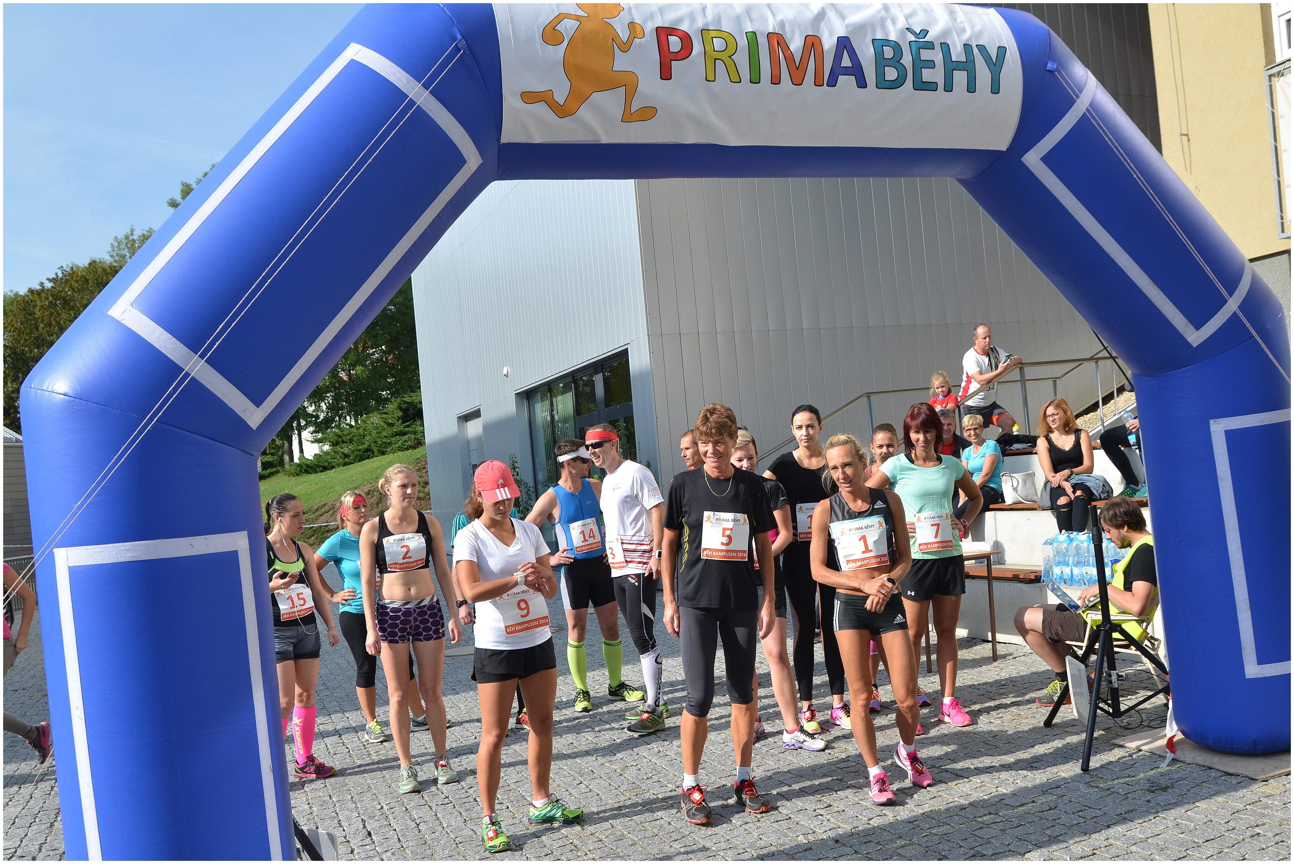 Běh kampusem, to byla panečku podívaná