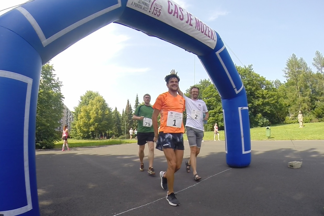 Jirka Homoláč podpořil v Ústí nad Labem běh Čas je mozek, který má za cíl rozšířit povědomí o příznacích mozkové mrtvice